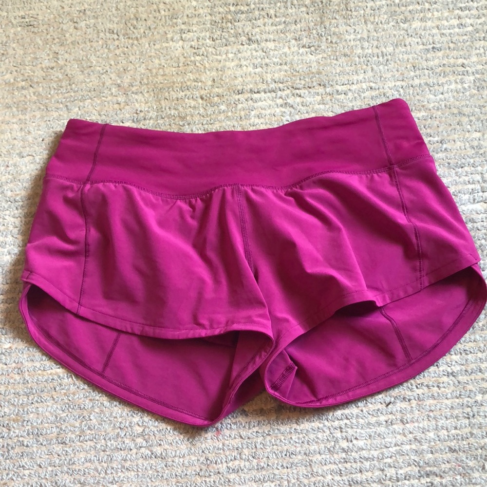 Lululemon Ripened Raspberry shorts size 4 2.5